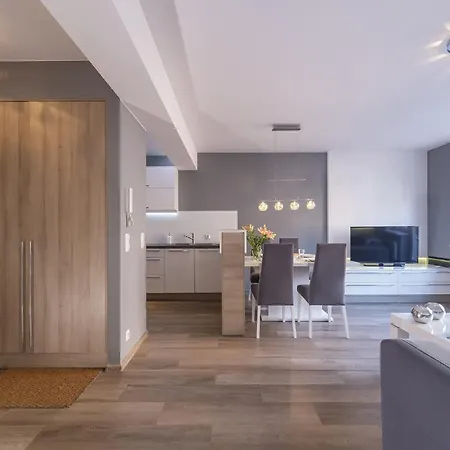 Apartment Secret Garden By Renters *