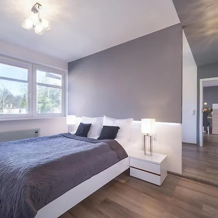 Secret Garden By Renters Apartment