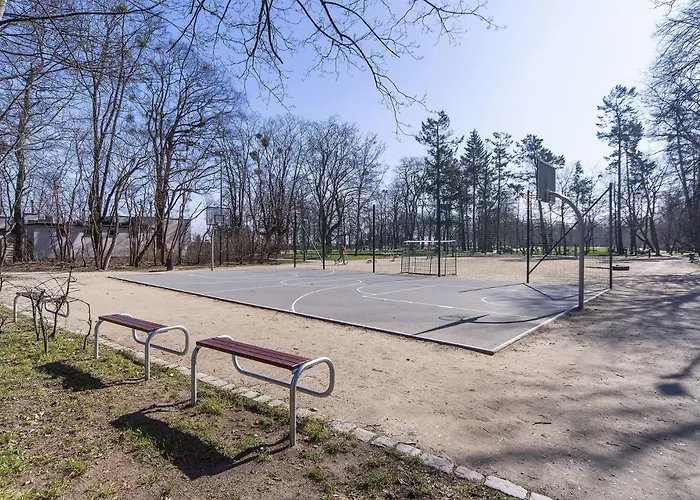 Apartament Secret Garden 150 M From The By Renters *