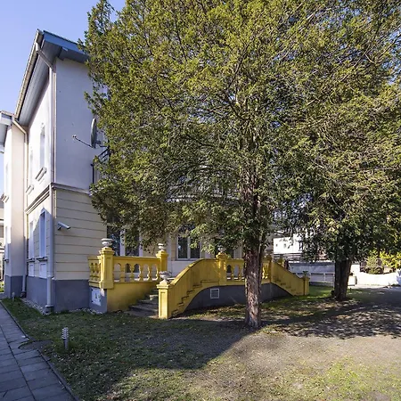 アパート Secret Garden 150 M From The By Renters *